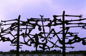 International Monument at Dachau Memorial Site creato da Nandor Glid. Foto: Kim Traynor.