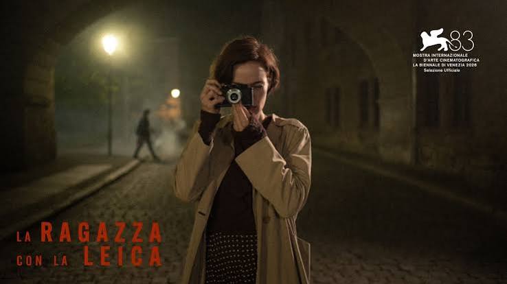 la ragazza con la leica cover